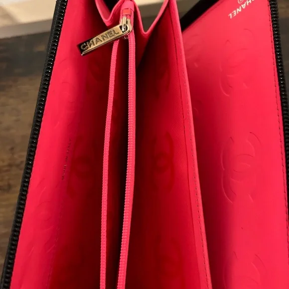 Authentic Chanel Black Calfskin Cambon Long Zip Wallet w Authenticity card - Picture 8 of 11